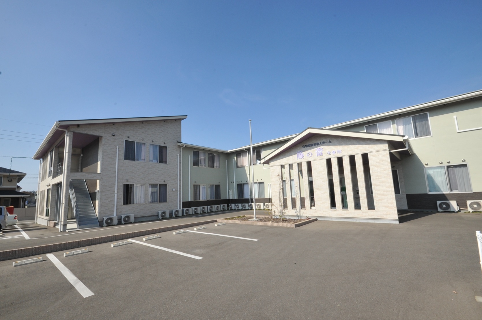 藤の蕾壱番館の建物の外観